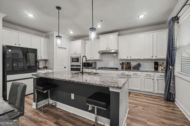 624 Henson Farm Drive, Loganville, GA 30052