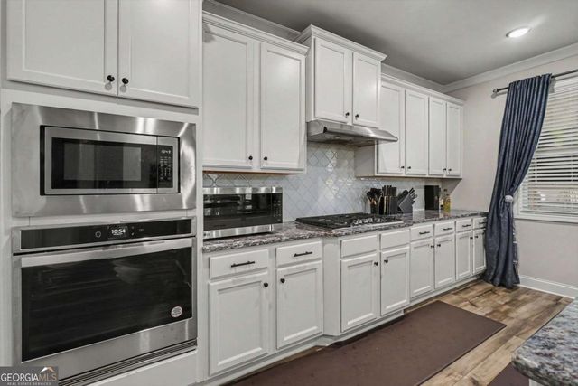 624 Henson Farm Drive, Loganville, GA 30052