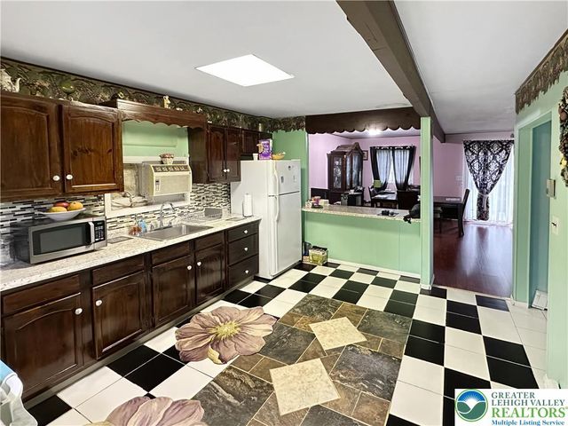 8252 Natures Drive, Coolbaugh Twp, PA 18466