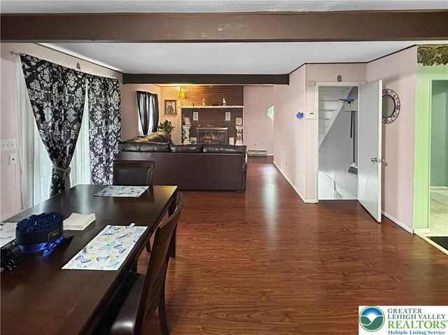 8252 Natures Drive, Coolbaugh Twp, PA 18466