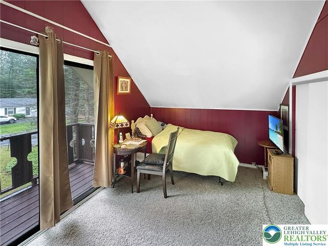 8252 Natures Drive, Coolbaugh Twp, PA 18466