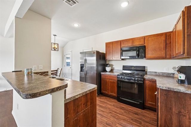 11105 NW 98th Street, Yukon, OK 73099