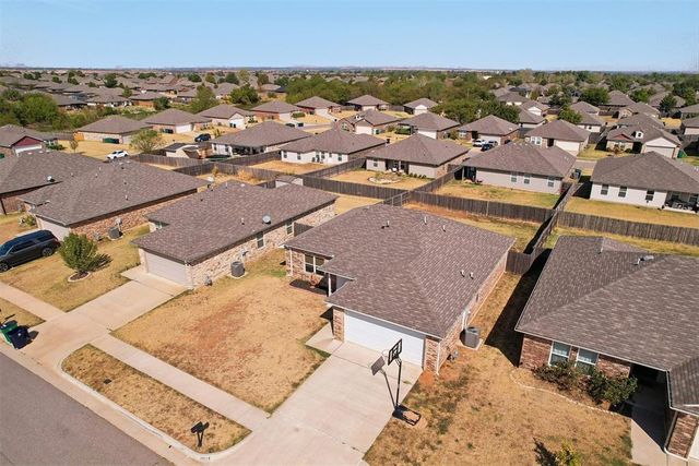 11105 NW 98th Street, Yukon, OK 73099