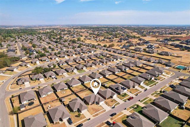 11105 NW 98th Street, Yukon, OK 73099