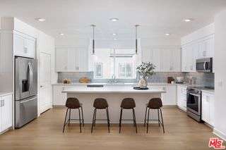 1699 Coral Sea Lane, Los Angeles, CA 90732