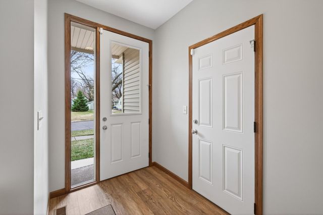 1581 Christie Place, Saint Paul, MN 55106