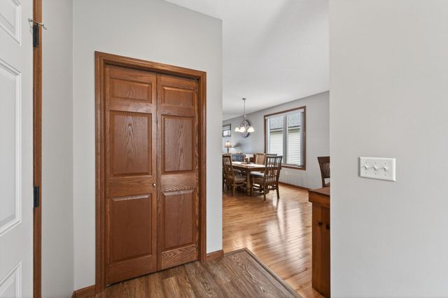 1581 Christie Place, Saint Paul, MN 55106