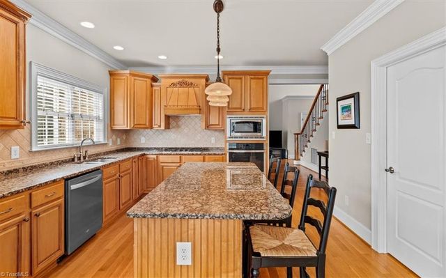 5403 Effieham Street, Oak Ridge, NC 27310