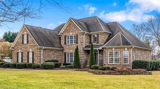 5403 Effieham Street, Oak Ridge, NC 27310