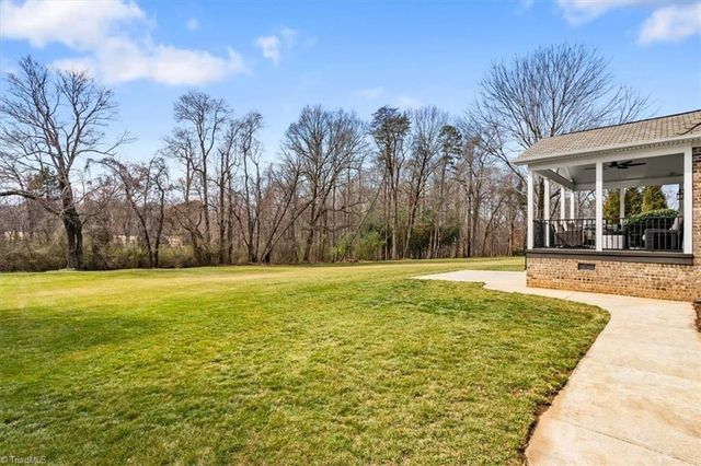 5403 Effieham Street, Oak Ridge, NC 27310