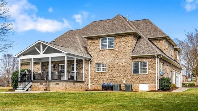 5403 Effieham Street, Oak Ridge, NC 27310