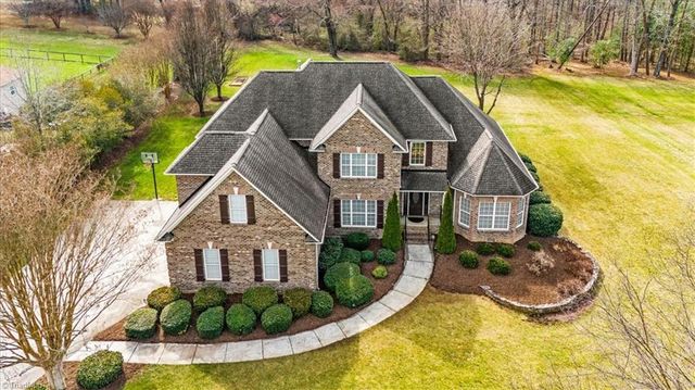 5403 Effieham Street, Oak Ridge, NC 27310