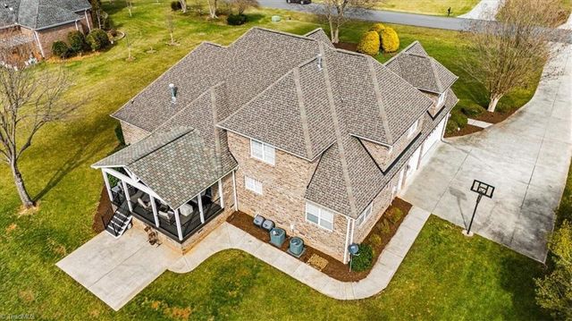 5403 Effieham Street, Oak Ridge, NC 27310