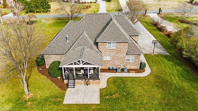 5403 Effieham Street, Oak Ridge, NC 27310