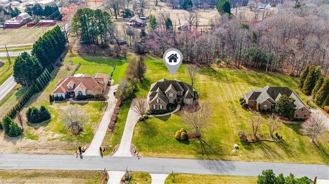 5403 Effieham Street, Oak Ridge, NC 27310