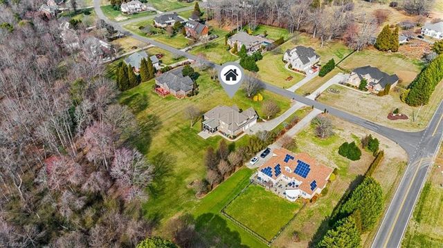 5403 Effieham Street, Oak Ridge, NC 27310