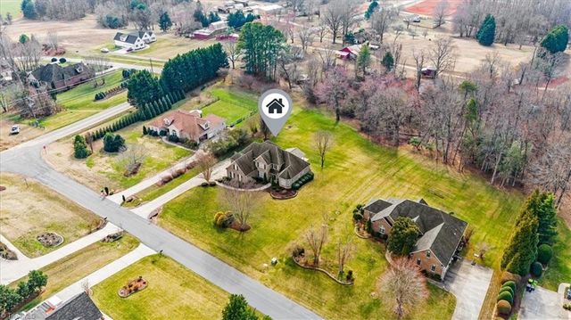 5403 Effieham Street, Oak Ridge, NC 27310