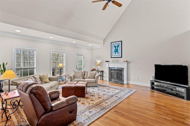 5403 Effieham Street, Oak Ridge, NC 27310