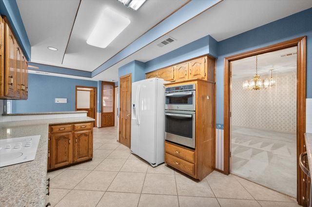 1812 Rollingwood Court, Bedford, TX 76021