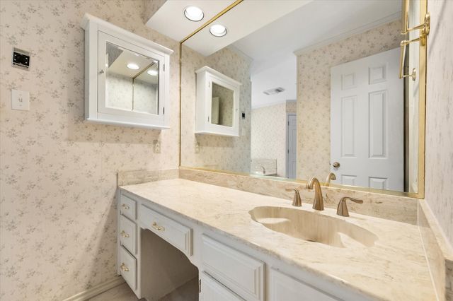 1812 Rollingwood Court, Bedford, TX 76021