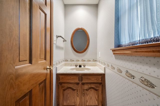 1812 Rollingwood Court, Bedford, TX 76021