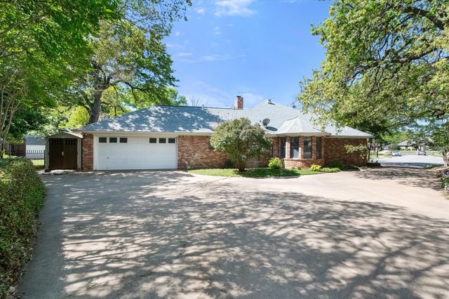 1812 Rollingwood Court, Bedford, TX 76021