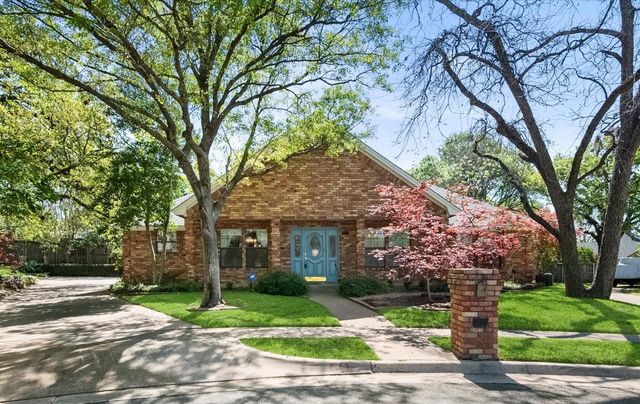 1812 Rollingwood Court, Bedford, TX 76021