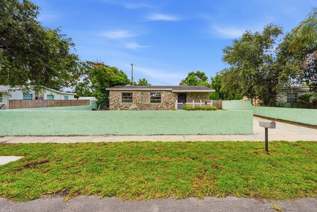 6404 Oak Street, Hollywood, FL 33024