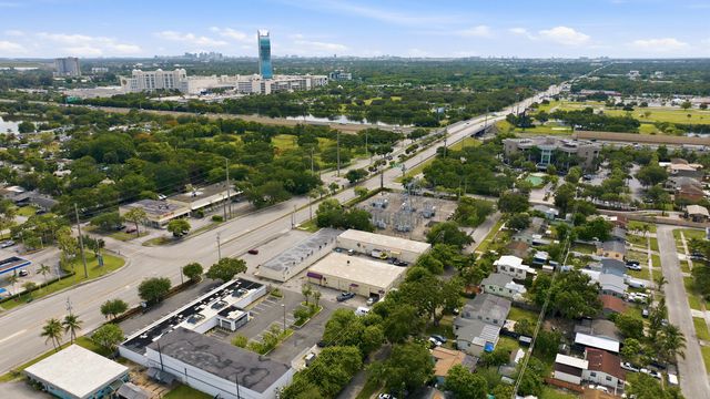 6404 Oak Street, Hollywood, FL 33024