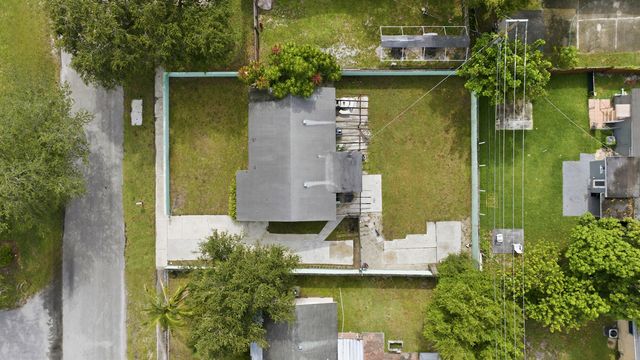 6404 Oak Street, Hollywood, FL 33024