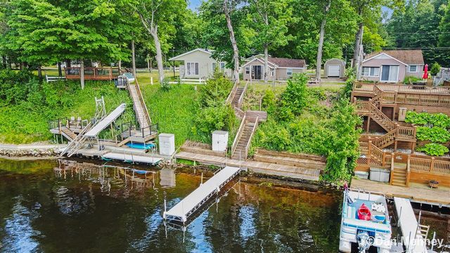 5539 Front Street, Newaygo, MI 49337