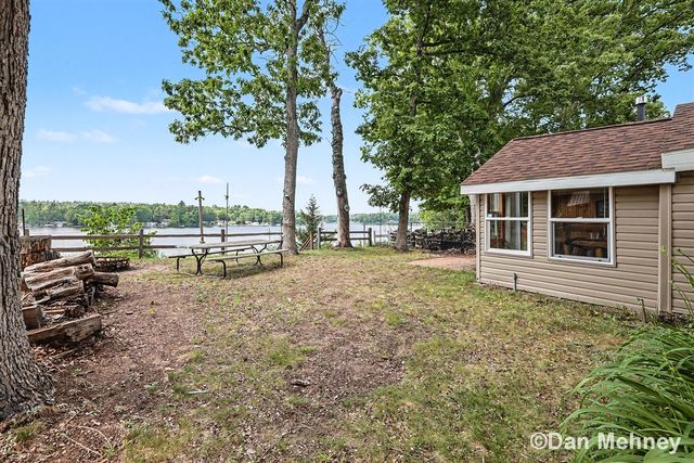 5539 Front Street, Newaygo, MI 49337