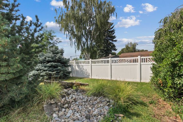 9722 E Valleyway Ave, Spokane Valley, WA 99206