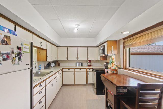 9722 E Valleyway Ave, Spokane Valley, WA 99206