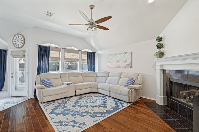 10606 Stone Falls Lane, Frisco, TX 75035