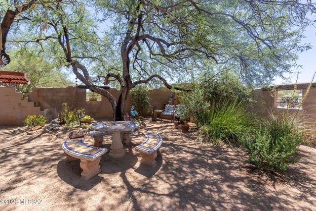 8625 N Mulberry Drive, Tucson, AZ 85704