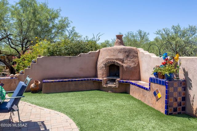 8625 N Mulberry Drive, Tucson, AZ 85704