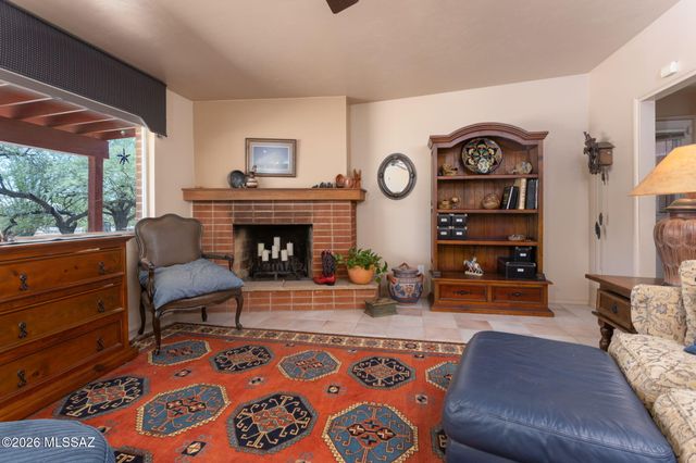 8625 N Mulberry Drive, Tucson, AZ 85704