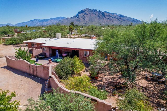 8625 N Mulberry Drive, Tucson, AZ 85704