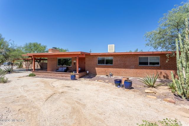 8625 N Mulberry Drive, Tucson, AZ 85704
