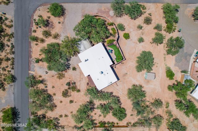 8625 N Mulberry Drive, Tucson, AZ 85704