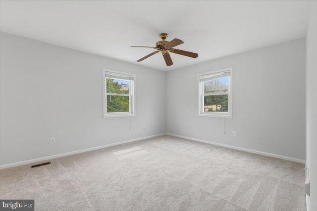 5526 HOLLINS LN, Burke, VA 22015