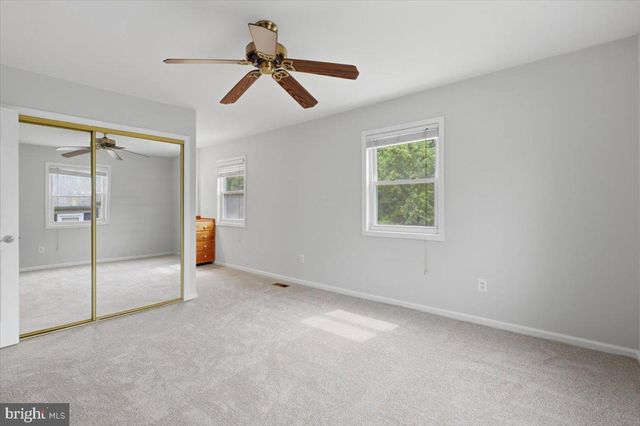 5526 HOLLINS LN, Burke, VA 22015