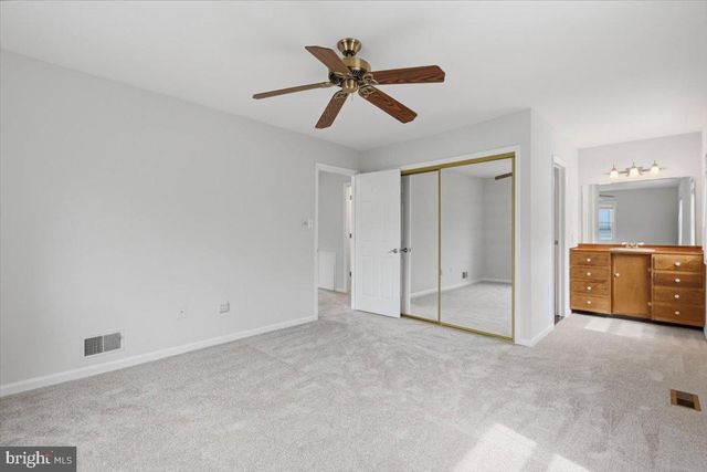5526 HOLLINS LN, Burke, VA 22015