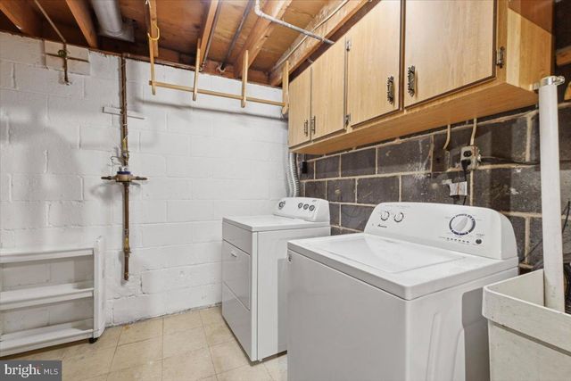 5526 HOLLINS LN, Burke, VA 22015