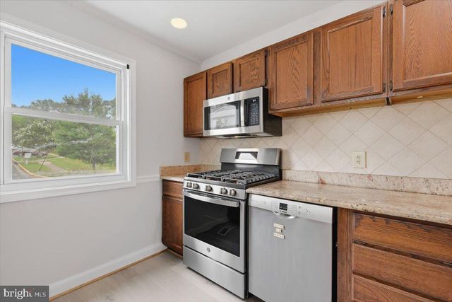 5526 HOLLINS LN, Burke, VA 22015