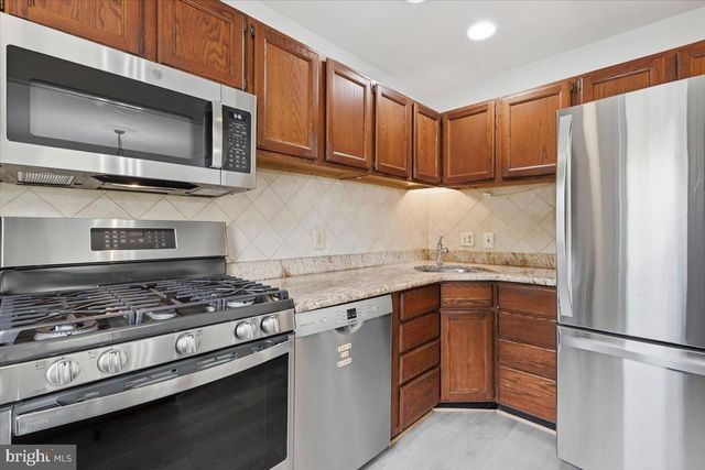 5526 HOLLINS LN, Burke, VA 22015