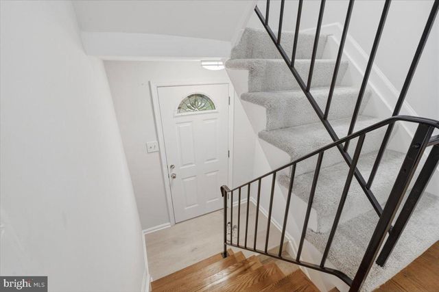 5526 HOLLINS LN, Burke, VA 22015