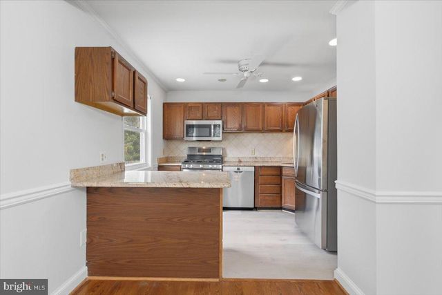 5526 HOLLINS LN, Burke, VA 22015