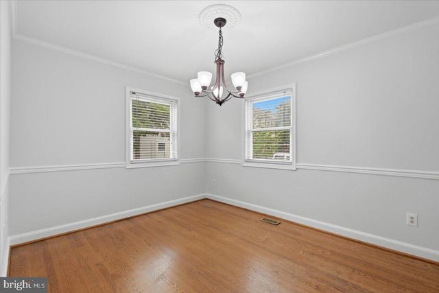 5526 HOLLINS LN, Burke, VA 22015